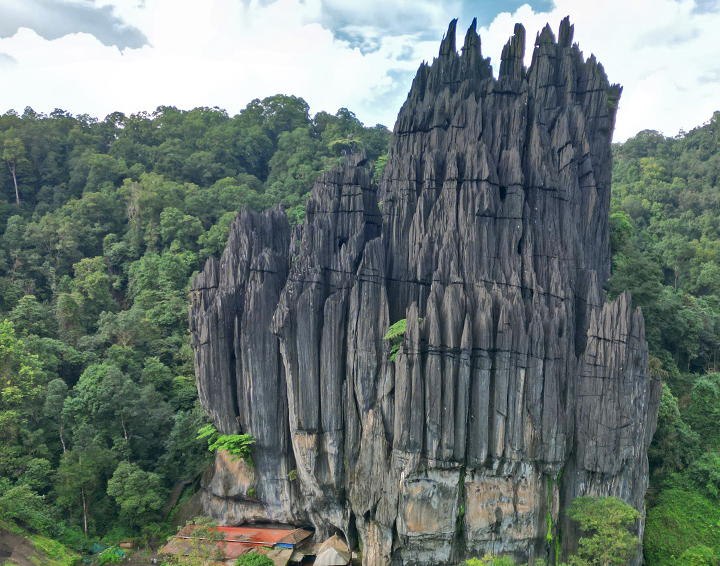 Yana Caves, Uttara Kannada (Karwar), Karnataka - Vushii.com Yana Caves, Uttara Kannada (Karwar), Karnataka - Vushii.com
